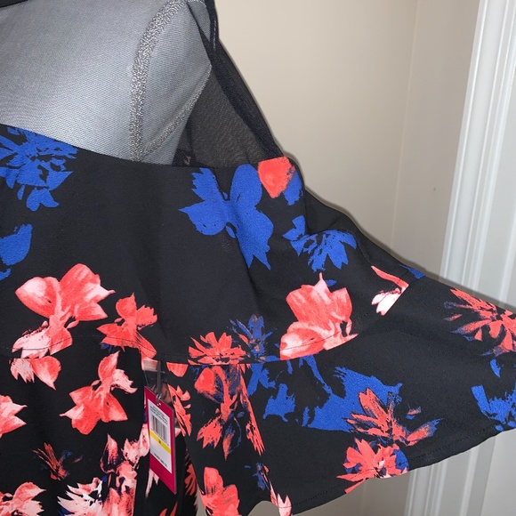 NWT Vince Camuto Black Floral Mesh Yoke Blouse - Picture 4 of 7